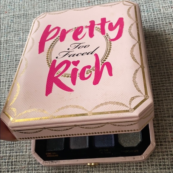 TooFaced Eyeshadow - Picture 3 of 4